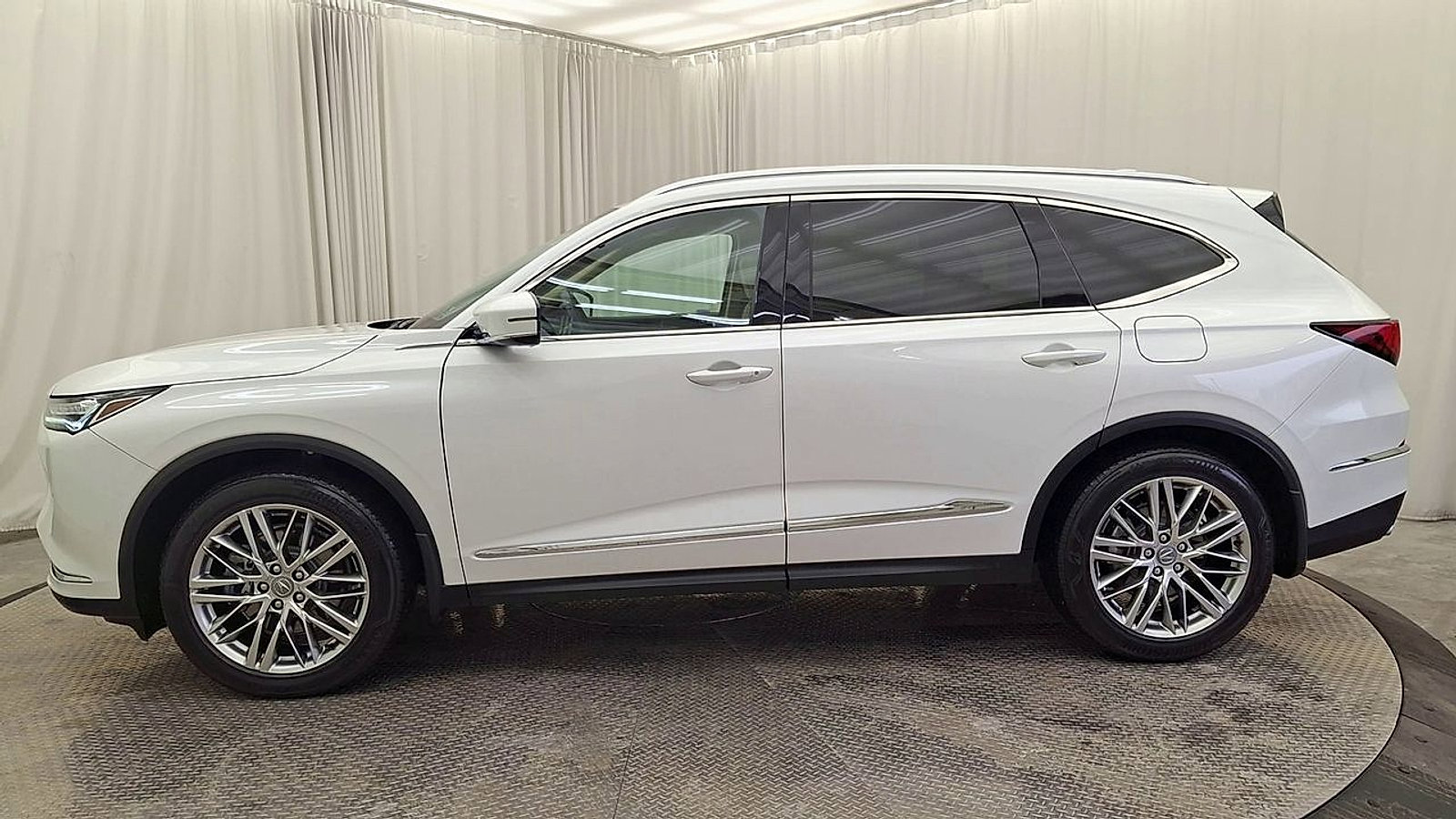 Used 2022 Acura MDX w/ Advance Package image 8