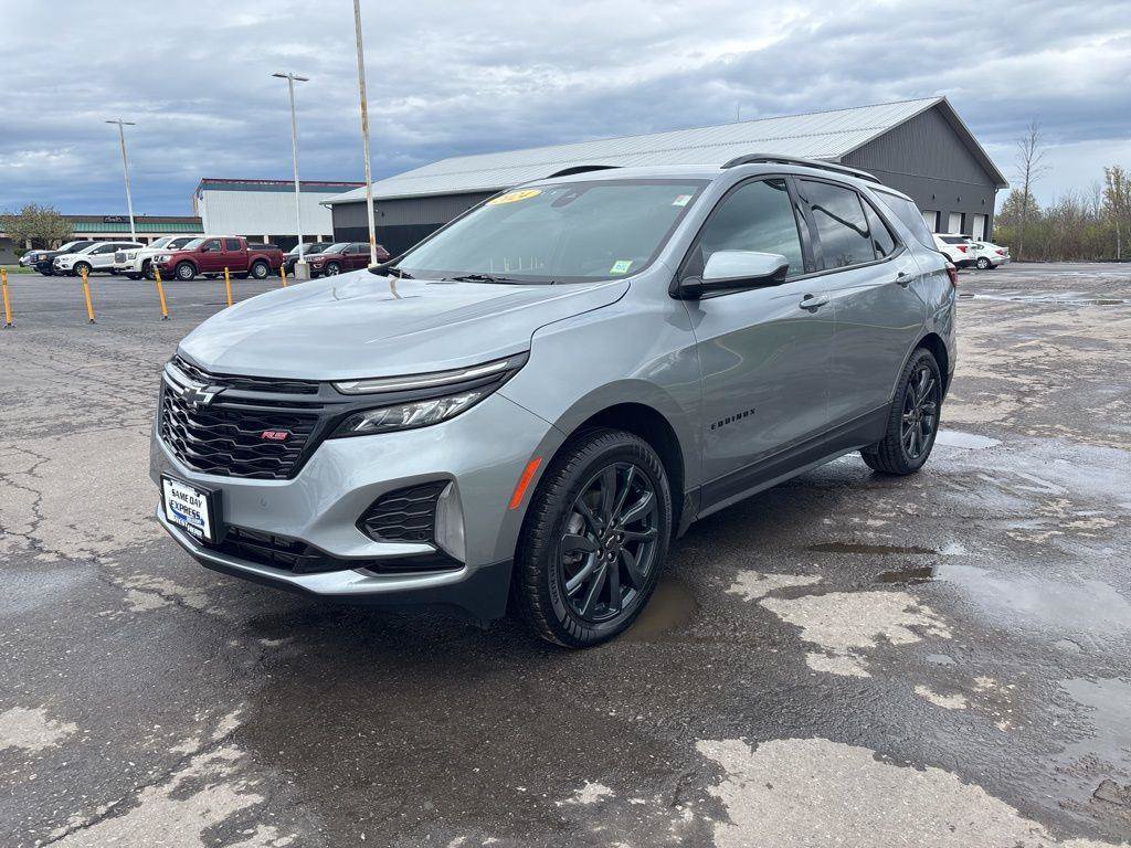 Used 2024 Chevrolet Equinox RS AWD/4WD image 3