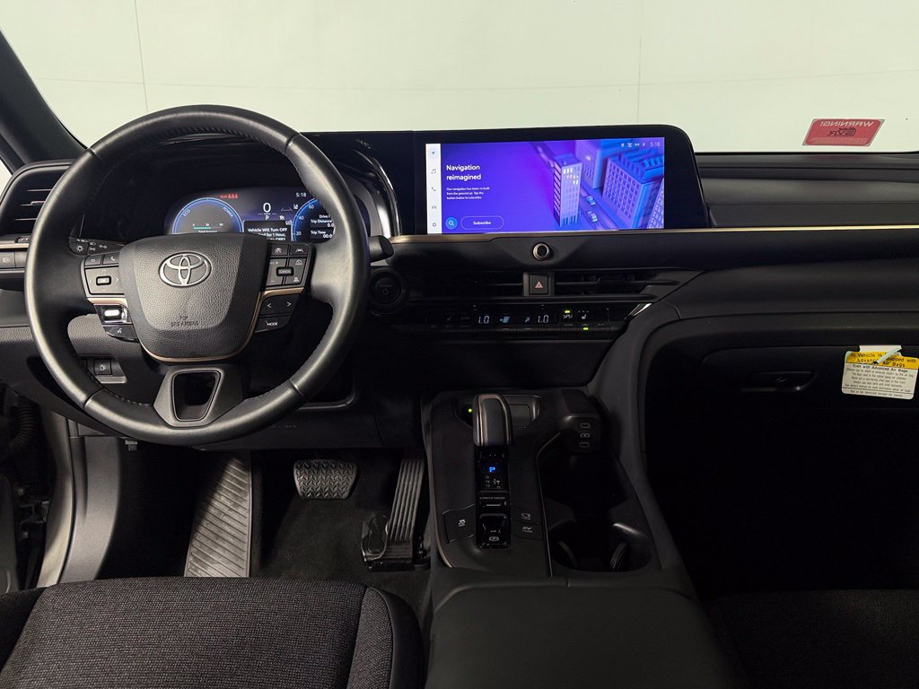 Used 2023 Toyota Crown AWD/4WD image 14