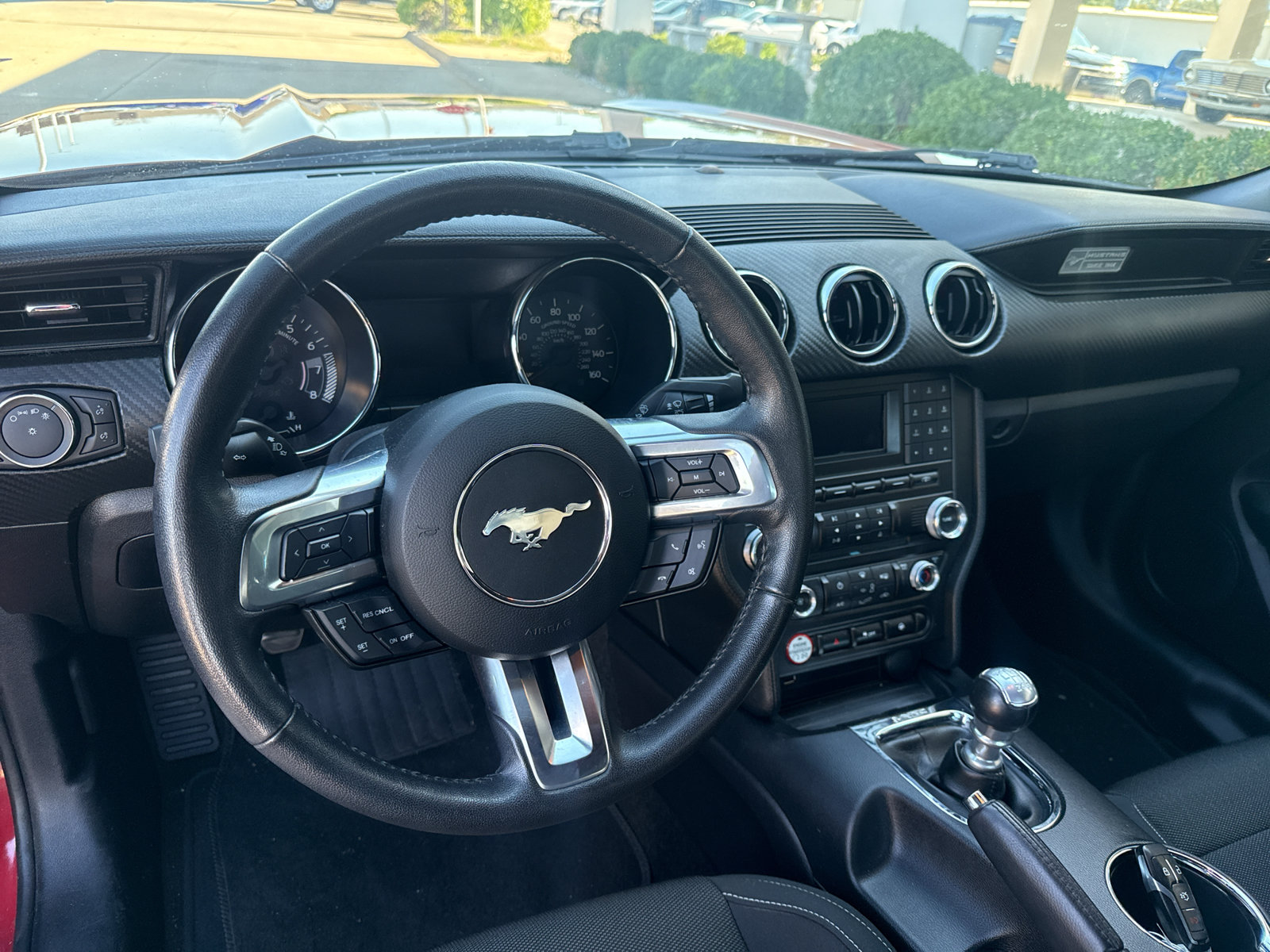 Used 2017 Ford Mustang Coupe RWD image 11