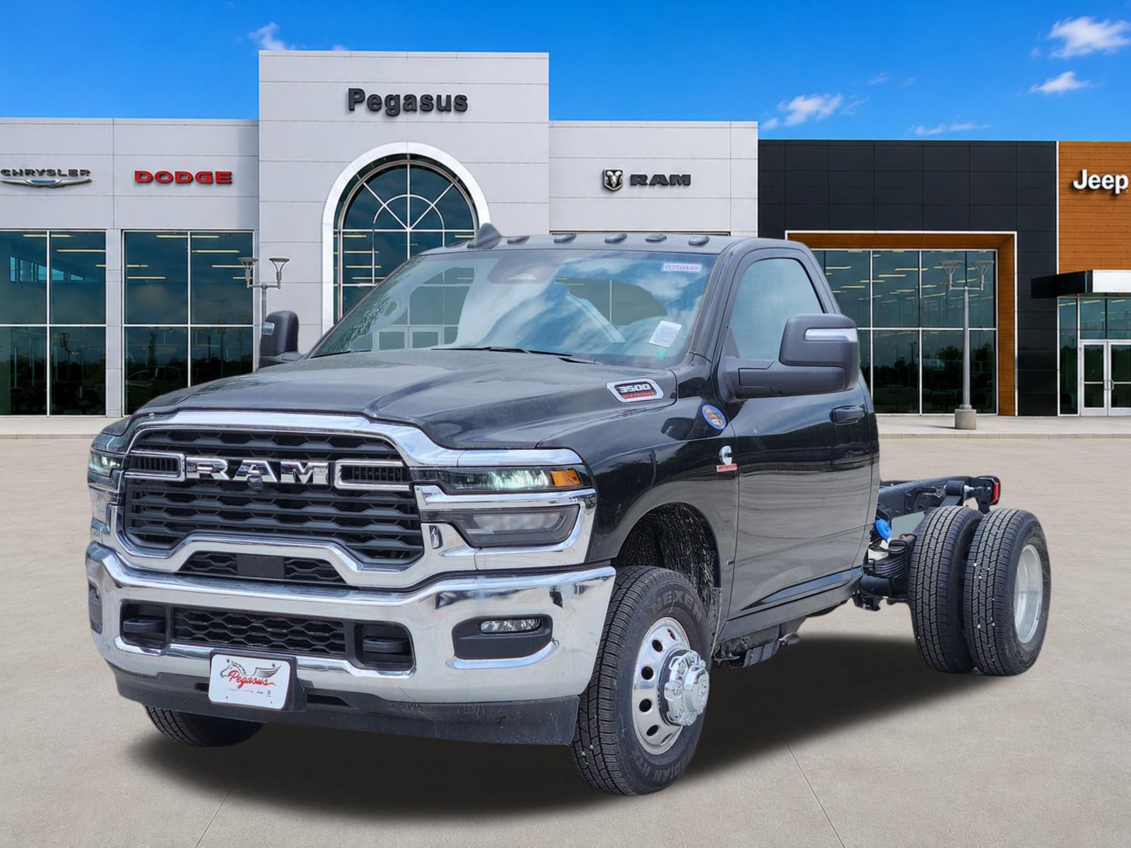 New 2025 RAM 3500 Tradesman RWD video 2