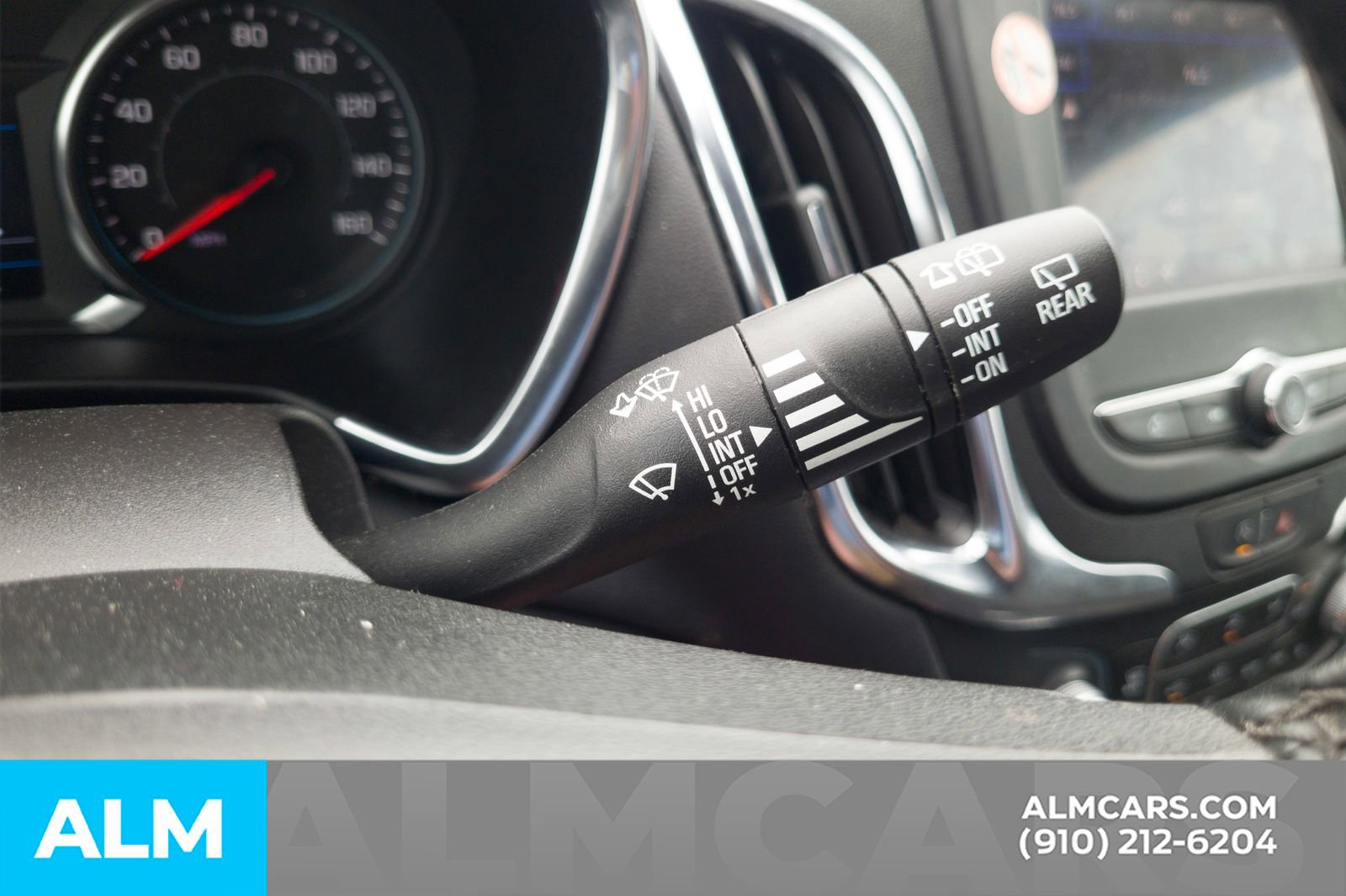 Used 2024 Chevrolet Equinox LT FWD image 33