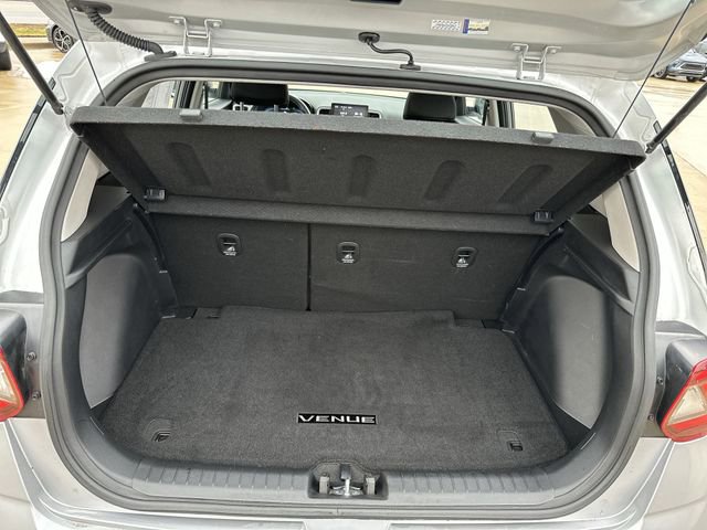 Used 2024 Hyundai Venue SEL FWD image 27