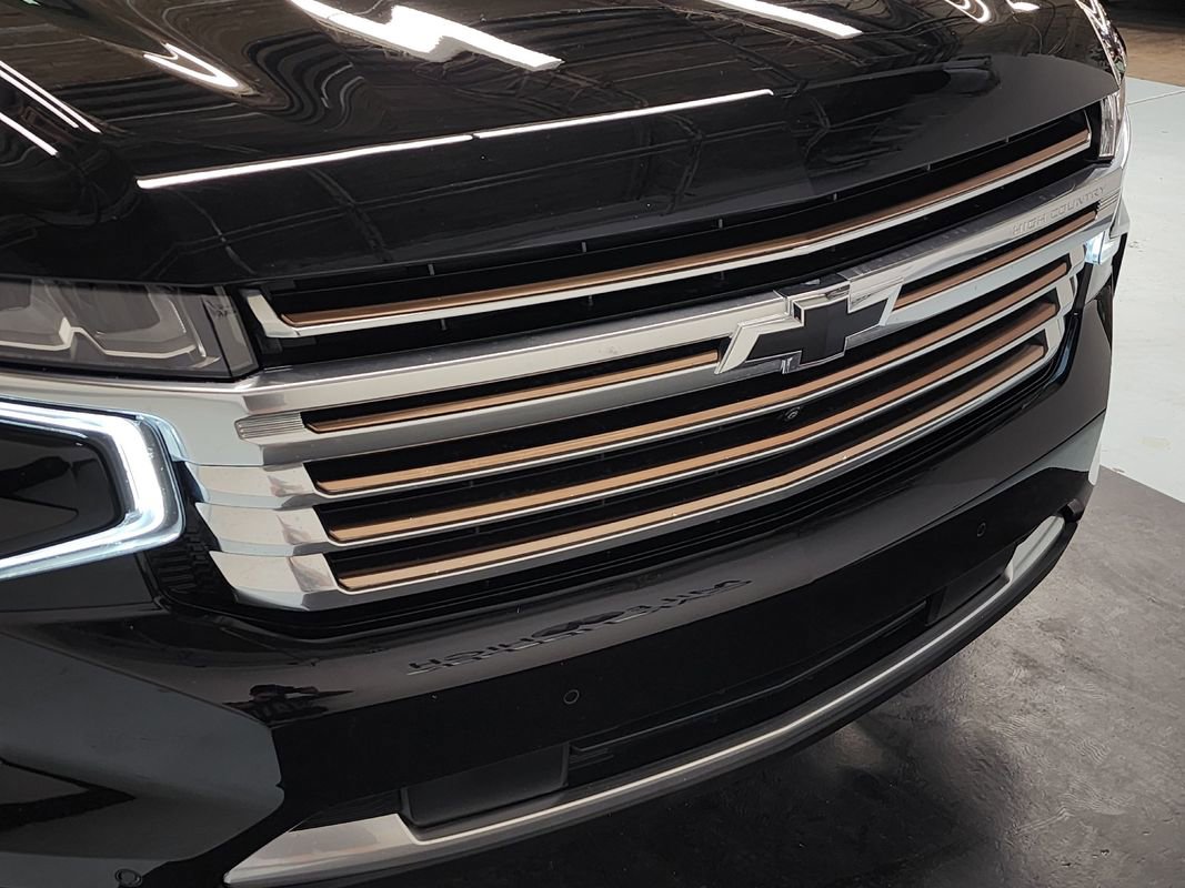 Used 2023 Chevrolet Suburban High Country image 49