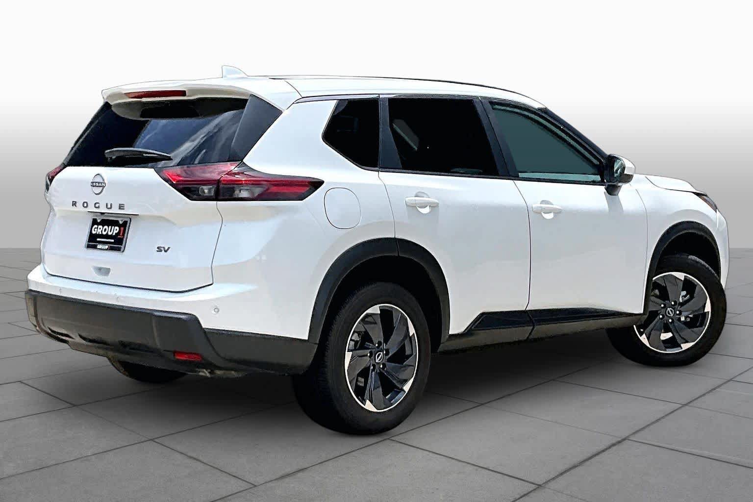 Certified 2024 Nissan Rogue SV FWD image 13