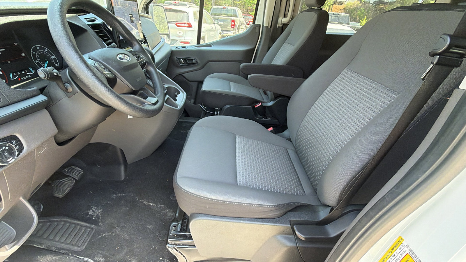 Used 2025 Ford Transit 350 XLT RWD image 17