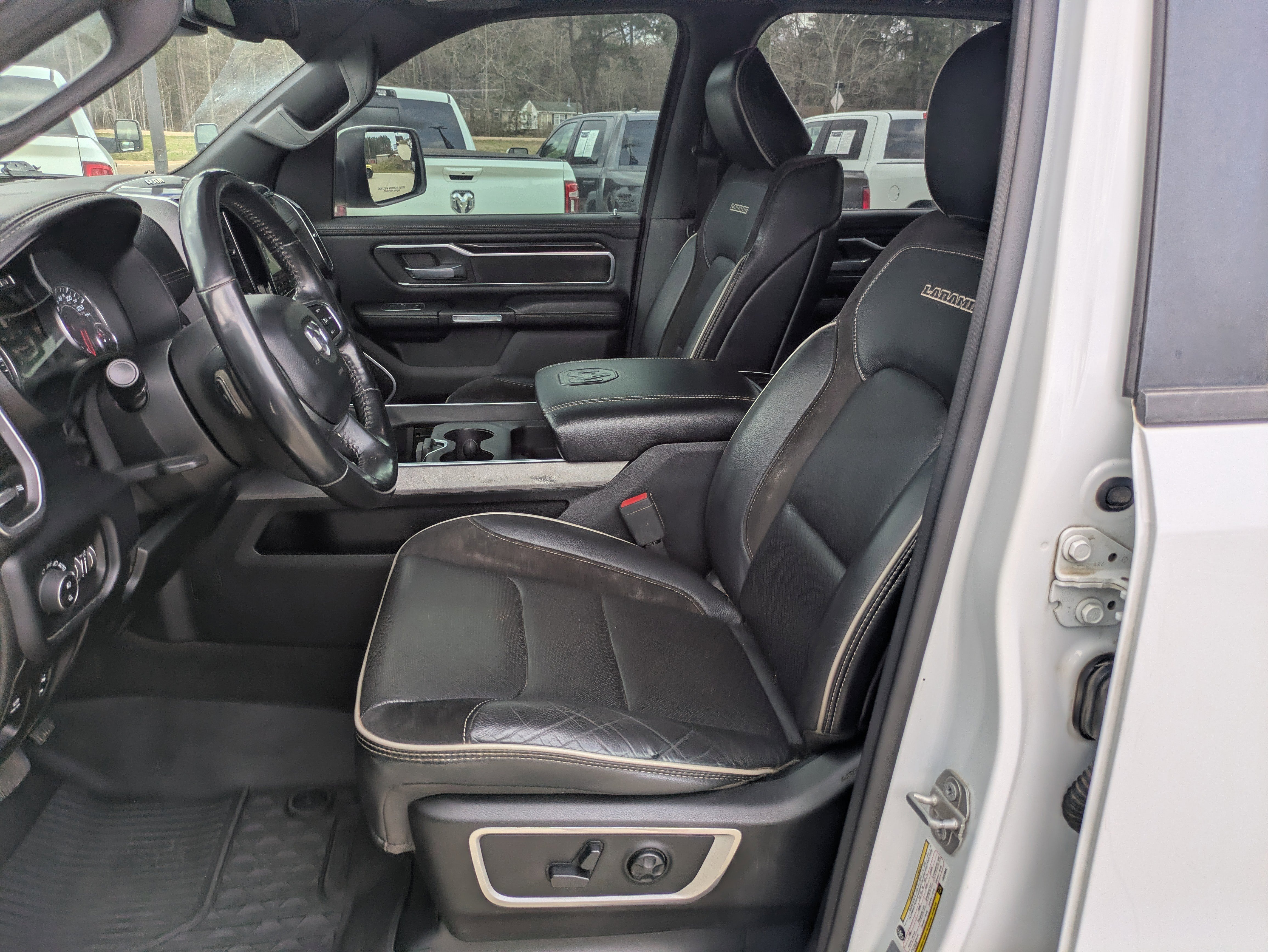 Used 2020 RAM 1500 Laramie w/ Sport Appearance Package image 8