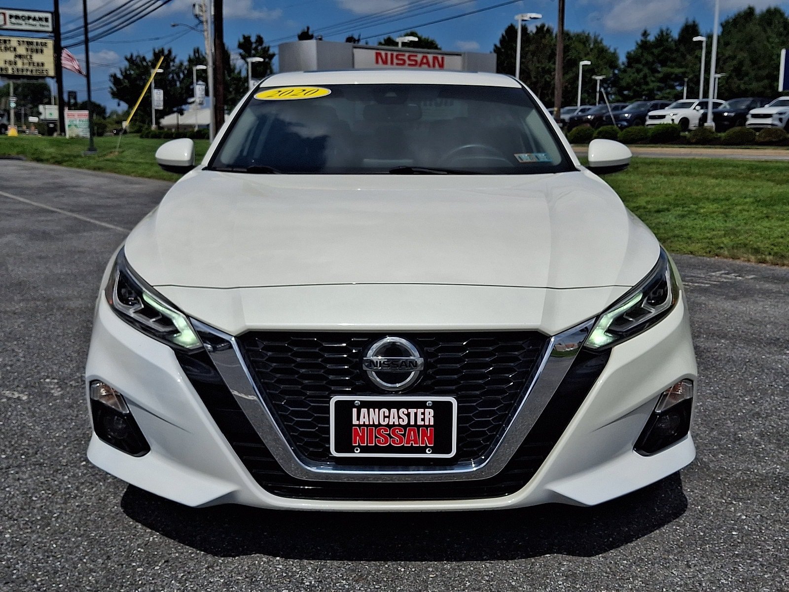 Used 2020 Nissan Altima 2.5 SV AWD/4WD image 2