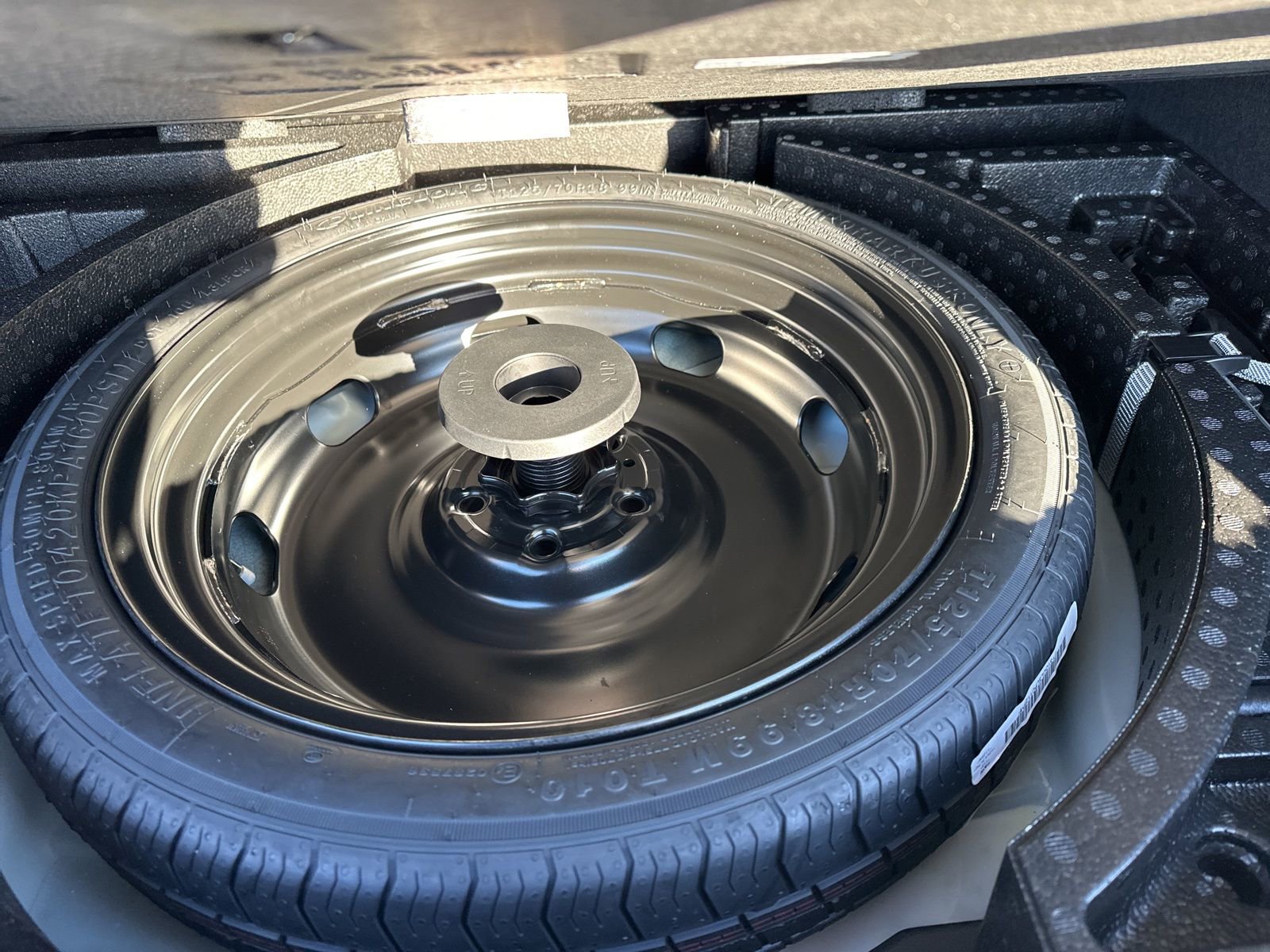 New 2026 Volkswagen Taos SE image 30