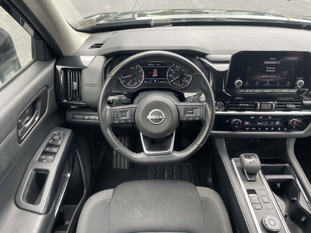 Used 2024 Nissan Pathfinder SV AWD/4WD image 20