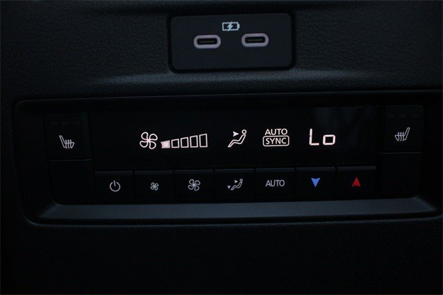 Certified 2025 MAZDA CX-70 Plug-In Hybrid w/ Premium Plus image 33