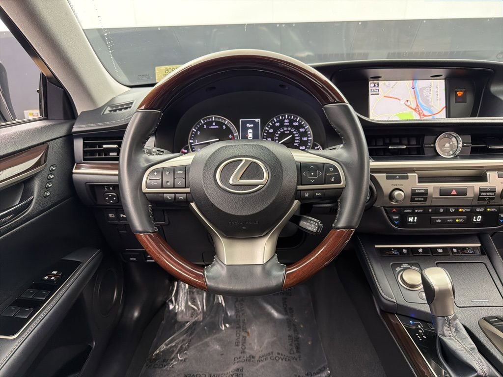 Used 2018 Lexus ES 350 w/ Luxury Package w/Wood Trim image 8