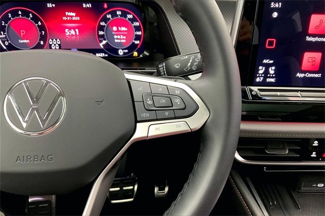 Used 2025 Volkswagen Atlas Peak Edition SE image 19