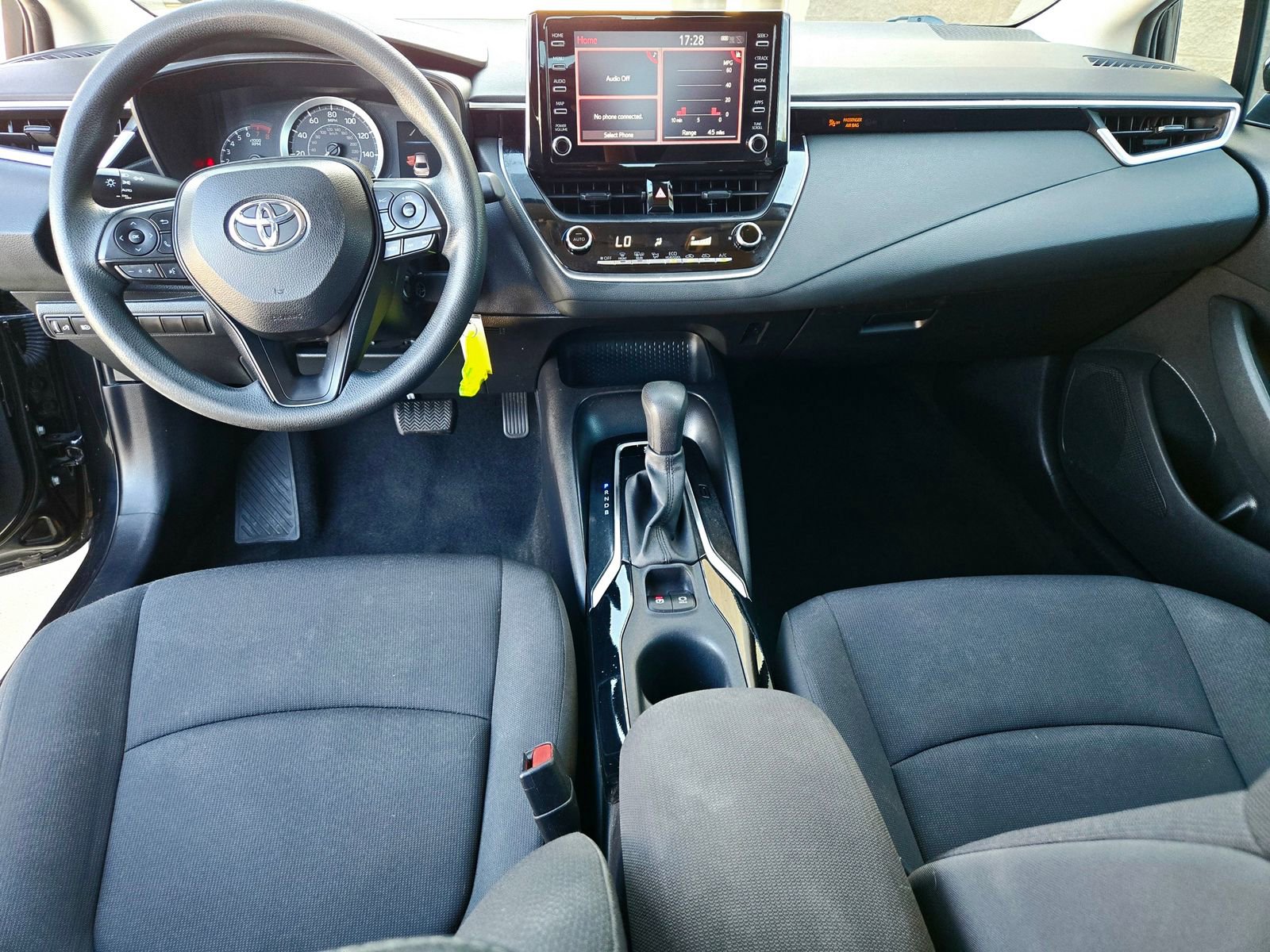 Used 2020 Toyota Corolla LE image 8