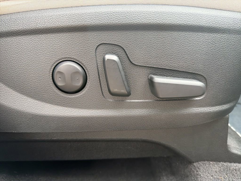 Used 2024 Kia Telluride EX w/ EX Captain's Chair Package image 35