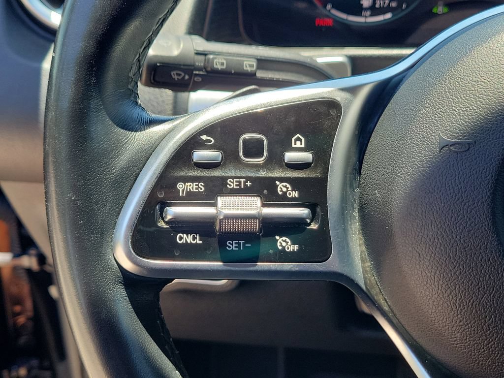 Used 2023 Mercedes-Benz GLB 250 4MATIC w/ Premium Package image 25