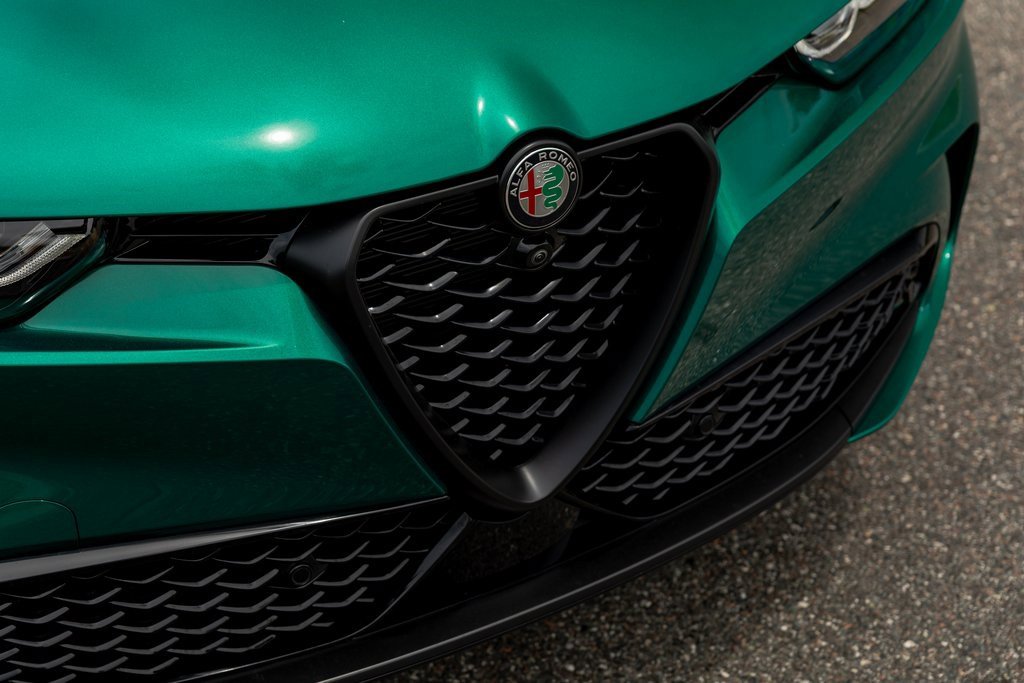 New 2025 Alfa Romeo Tonale Tributo Italiano image 12