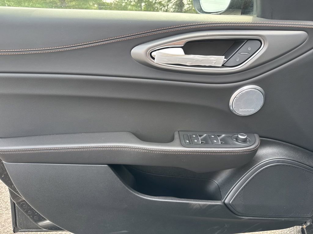 New 2025 Alfa Romeo Giulia AWD w/ Driving Assist Package image 12