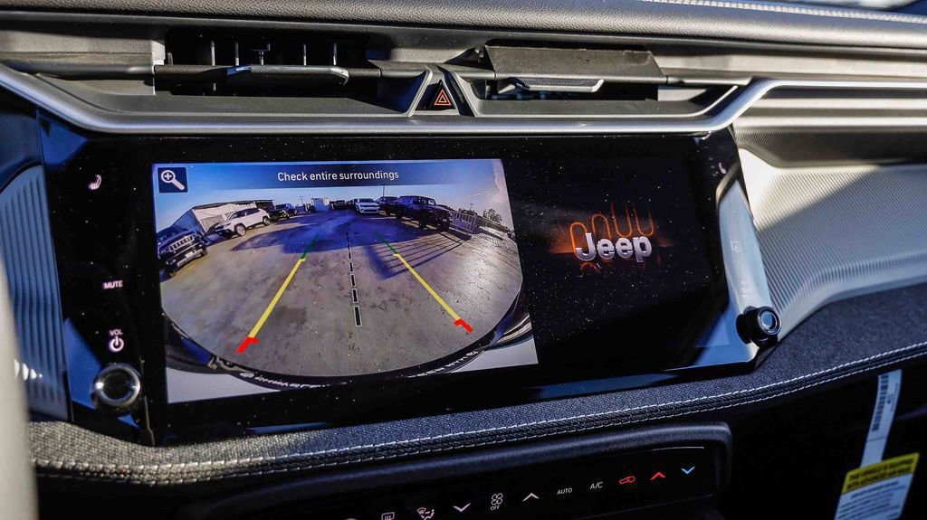 New 2026 Jeep Cherokee Laredo AWD/4WD image 29