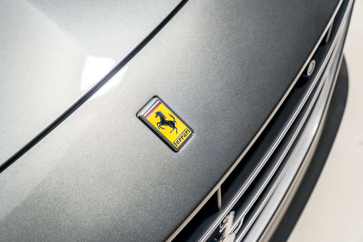 Used 2015 Ferrari California T RWD image 46
