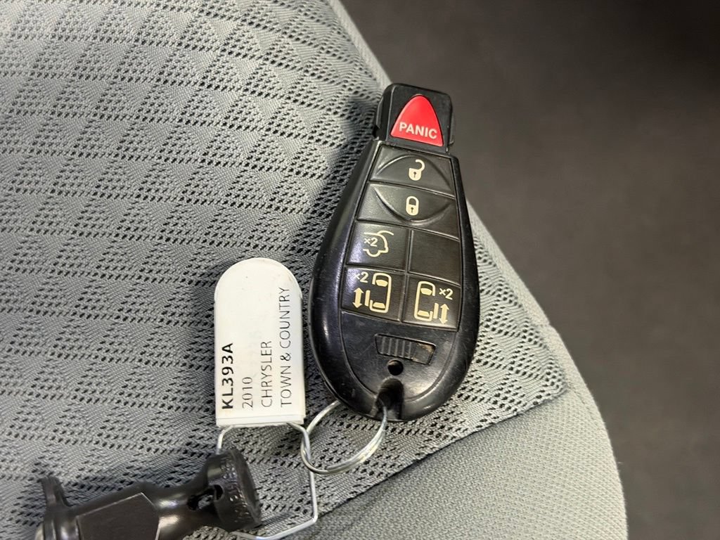 Used 2010 Chrysler Town & Country Touring FWD image 24