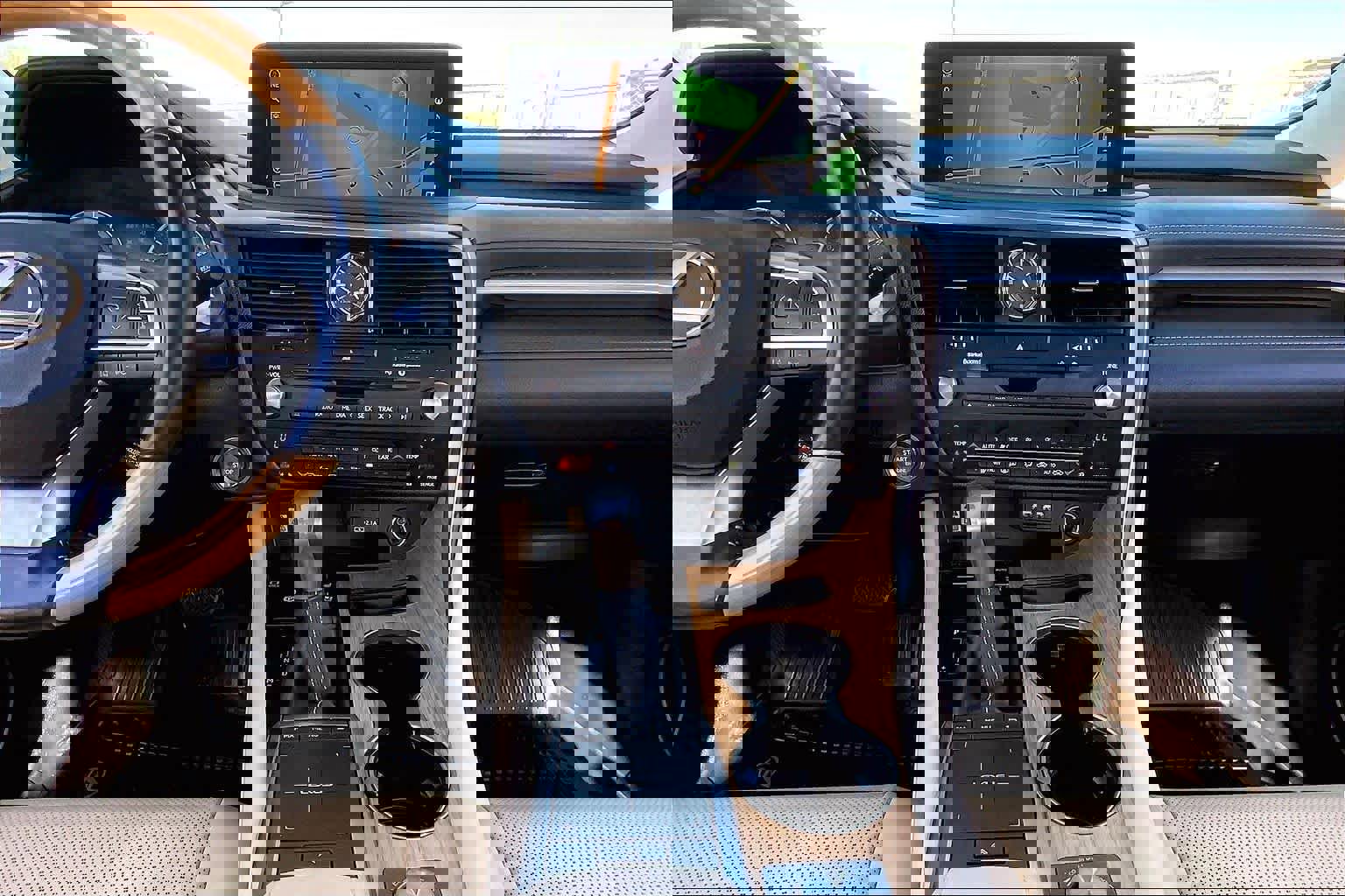 Used 2022 Lexus RX 350L FWD w/ Premium Package image 15