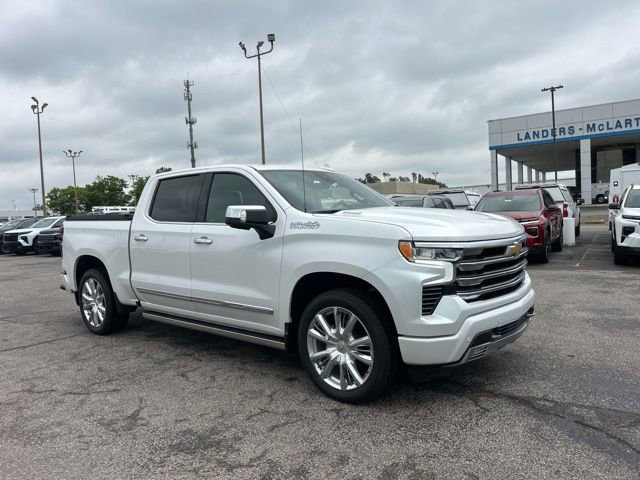 Used 2023 Chevrolet Silverado 1500 High Country w/ Technology Package AWD/4WD image 1