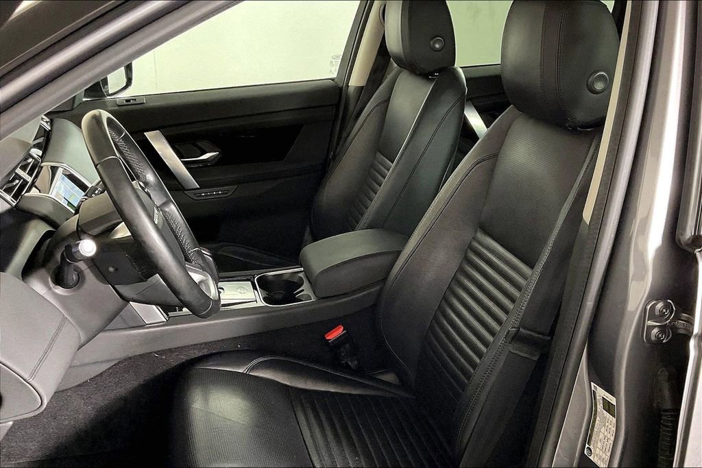 Used 2020 Land Rover Discovery Sport SE AWD/4WD image 24
