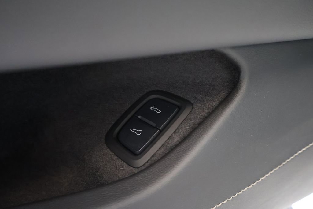 Used 2024 Chevrolet Corvette Stingray Preferred Cpe w/ 2LT image 29