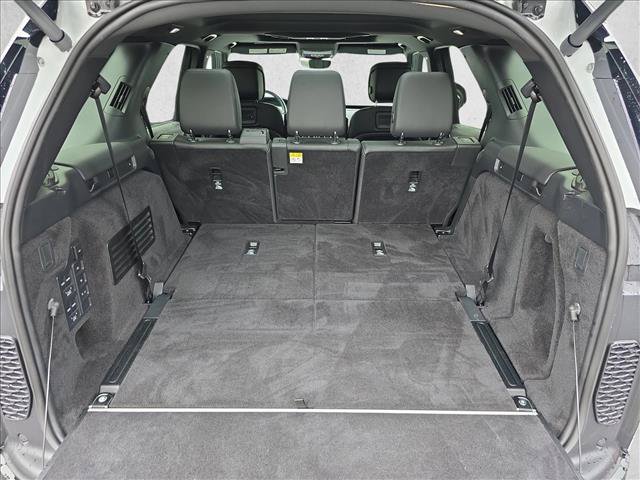 Certified 2023 Land Rover Discovery Metropolitan Edition AWD/4WD image 12