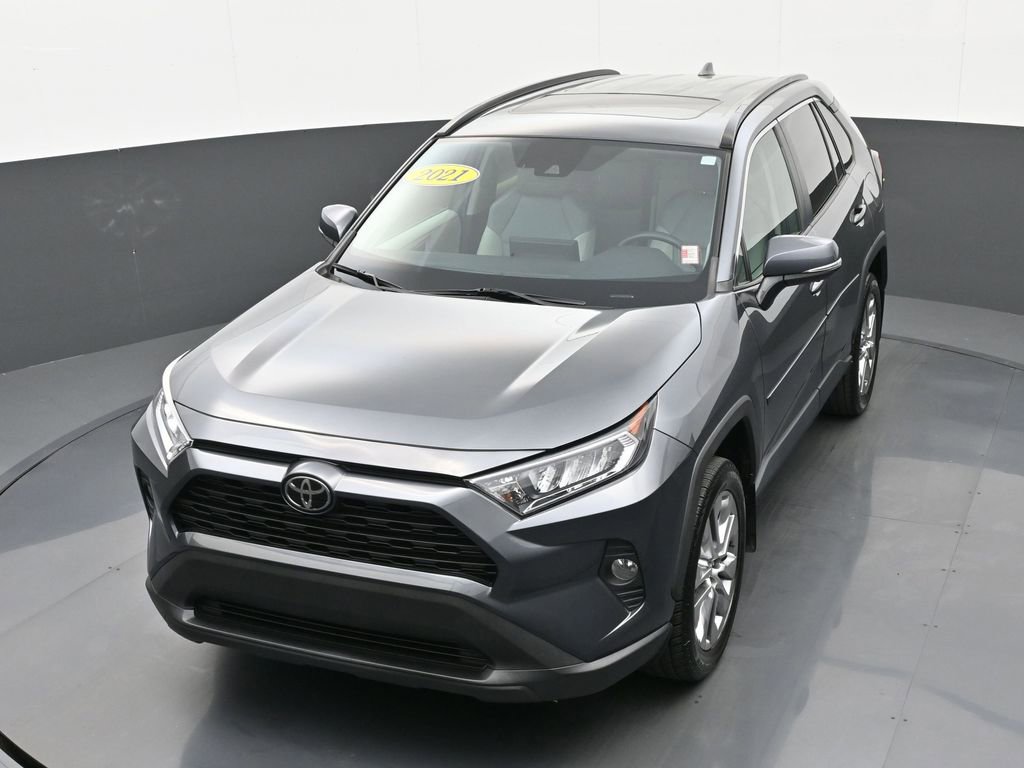 Used 2021 Toyota RAV4 XLE Premium image 41