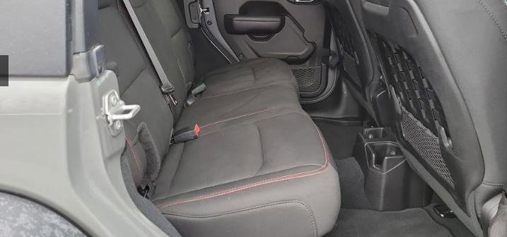 Used 2022 Jeep Wrangler Unlimited Rubicon w/ Cold Weather Group AWD/4WD image 12