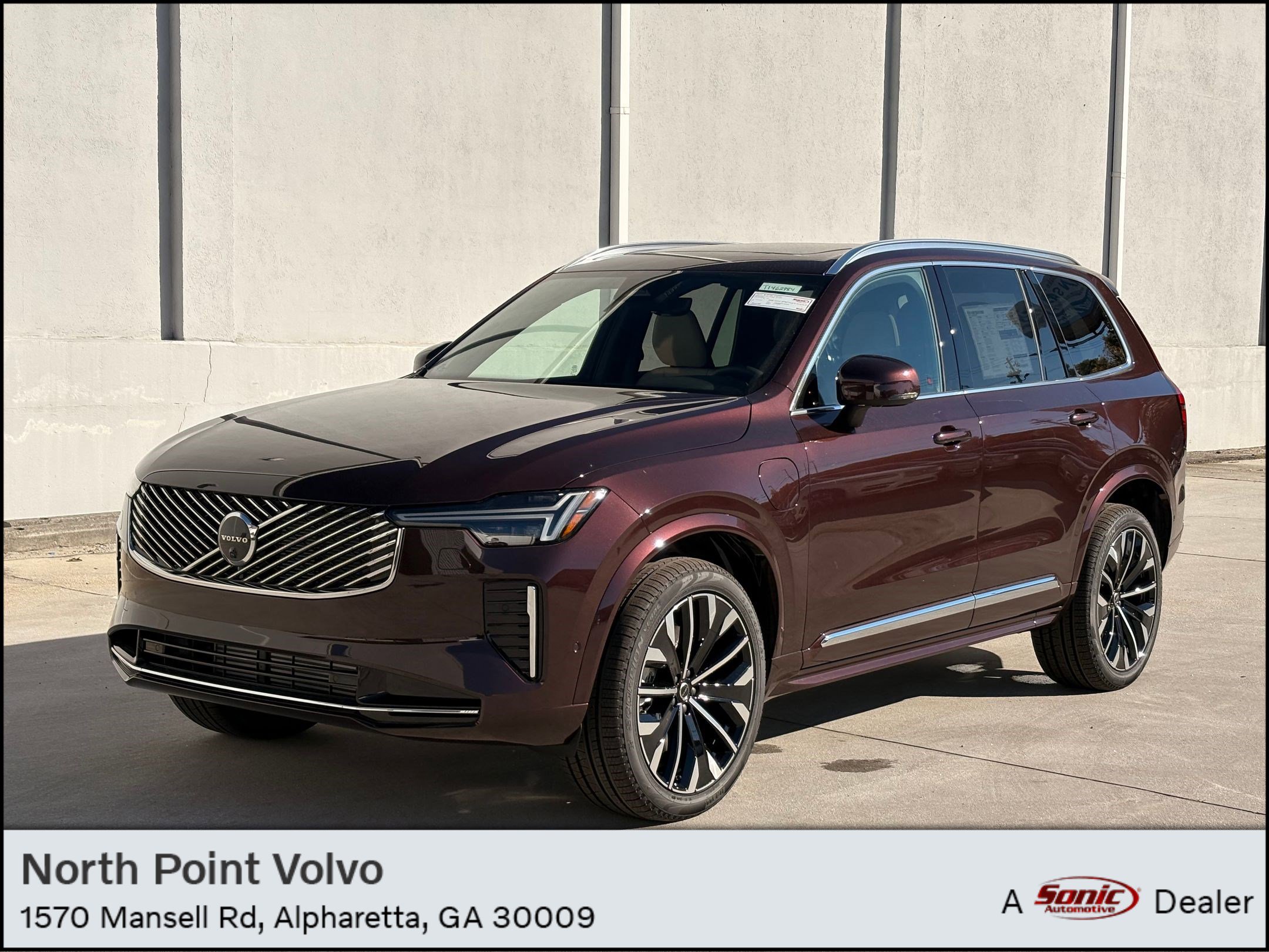 New 2026 Volvo XC90 T8 Plus