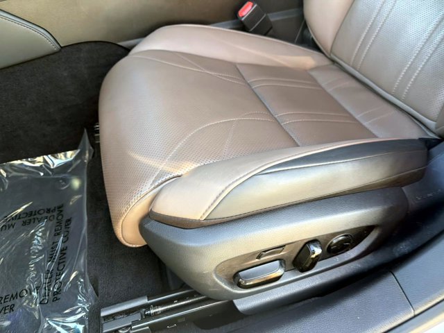 Used 2023 Lexus ES 350 Ultra Luxury w/ Accessory Package (Z2) FWD image 14