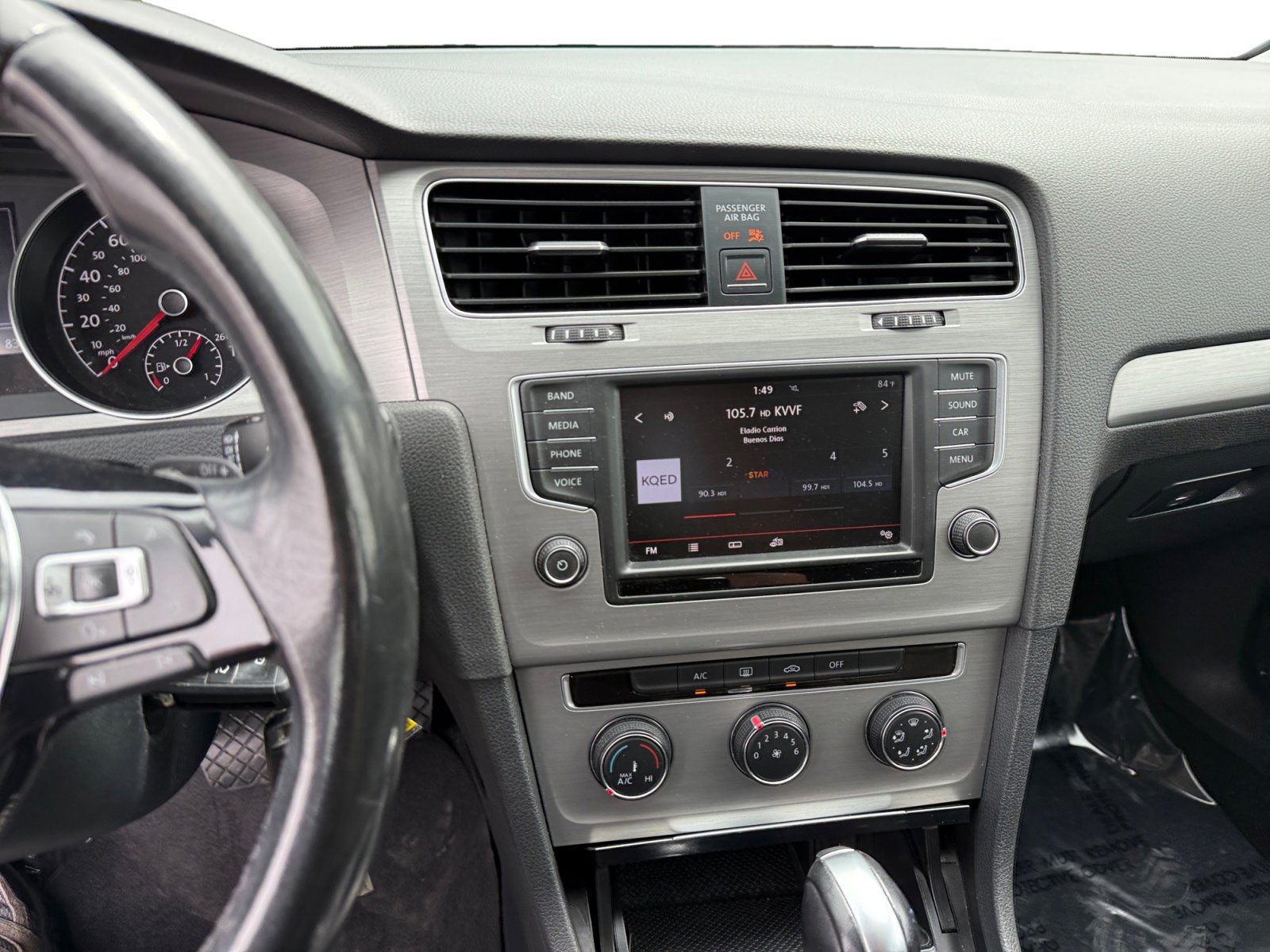 Used 2016 Volkswagen Golf S image 12