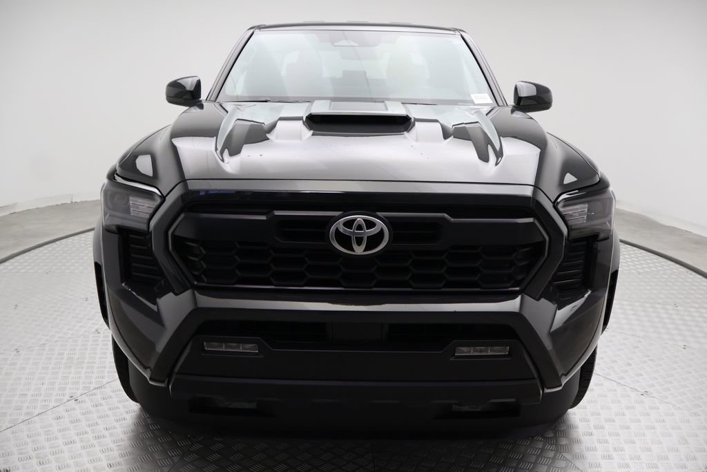 Certified 2025 Toyota Tacoma TRD Sport image 4