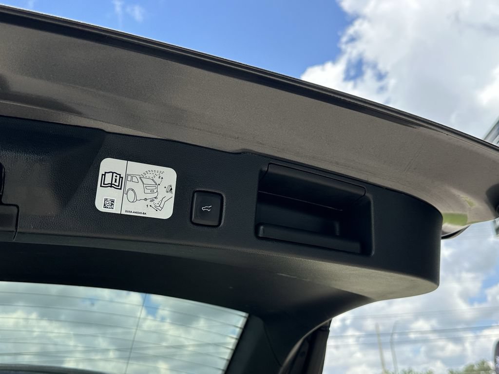 Used 2020 Ford Escape Titanium AWD/4WD image 13