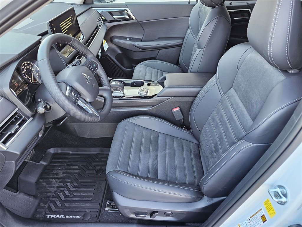 New 2025 Mitsubishi Outlander AWD image 7