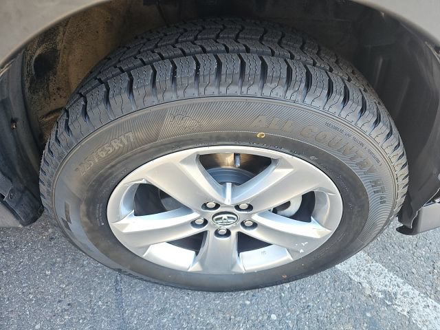 Used 2015 Toyota RAV4 XLE AWD/4WD image 19