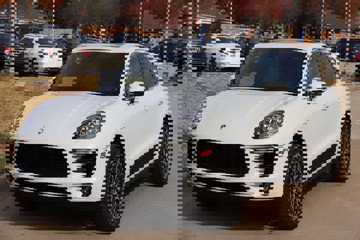 Used 2017 Porsche Macan S image 3