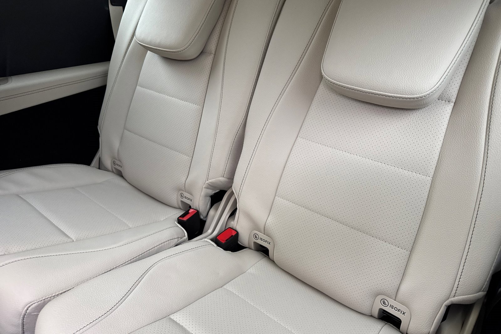 New 2026 Mercedes-Benz GLS 450 4MATIC image 18