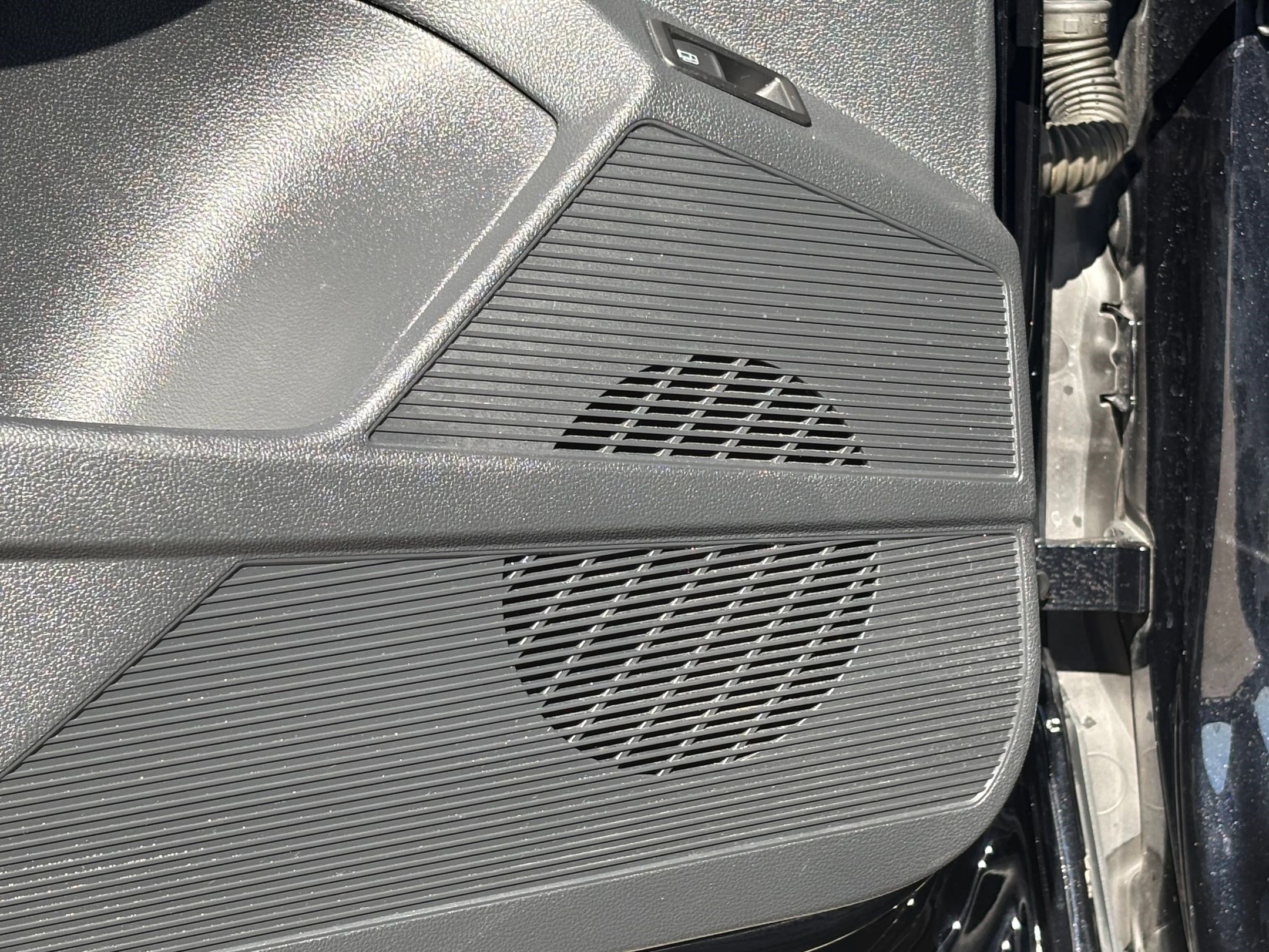 Used 2023 Volkswagen Taos SE image 14