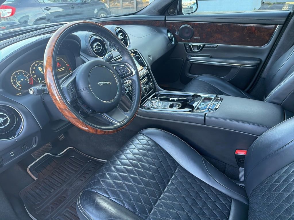 Used 2018 Jaguar XJ L Portfolio image 10