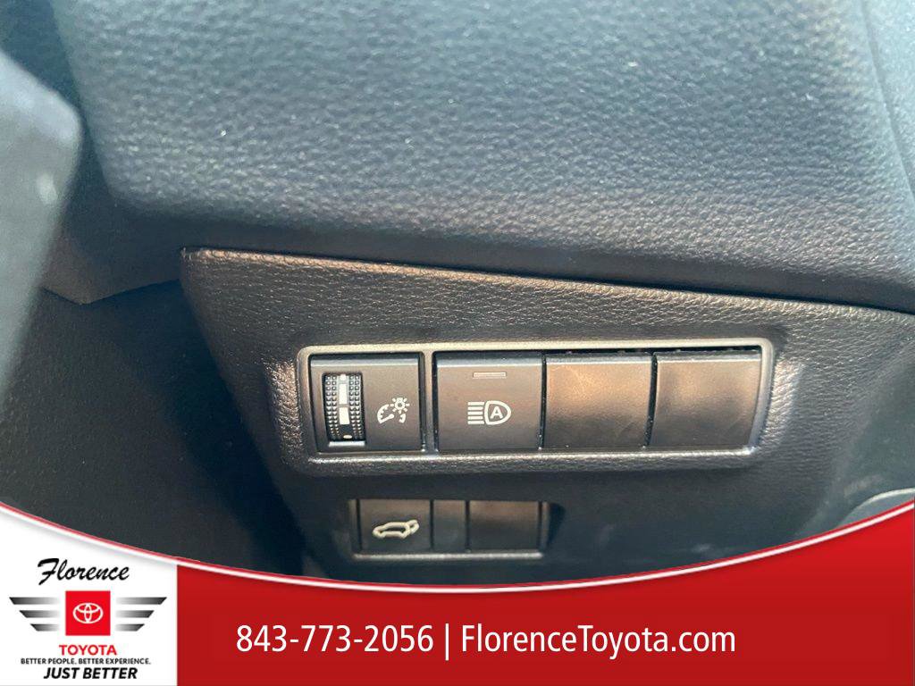 Used 2024 Toyota Corolla Cross XLE w/ Convenience Package image 28