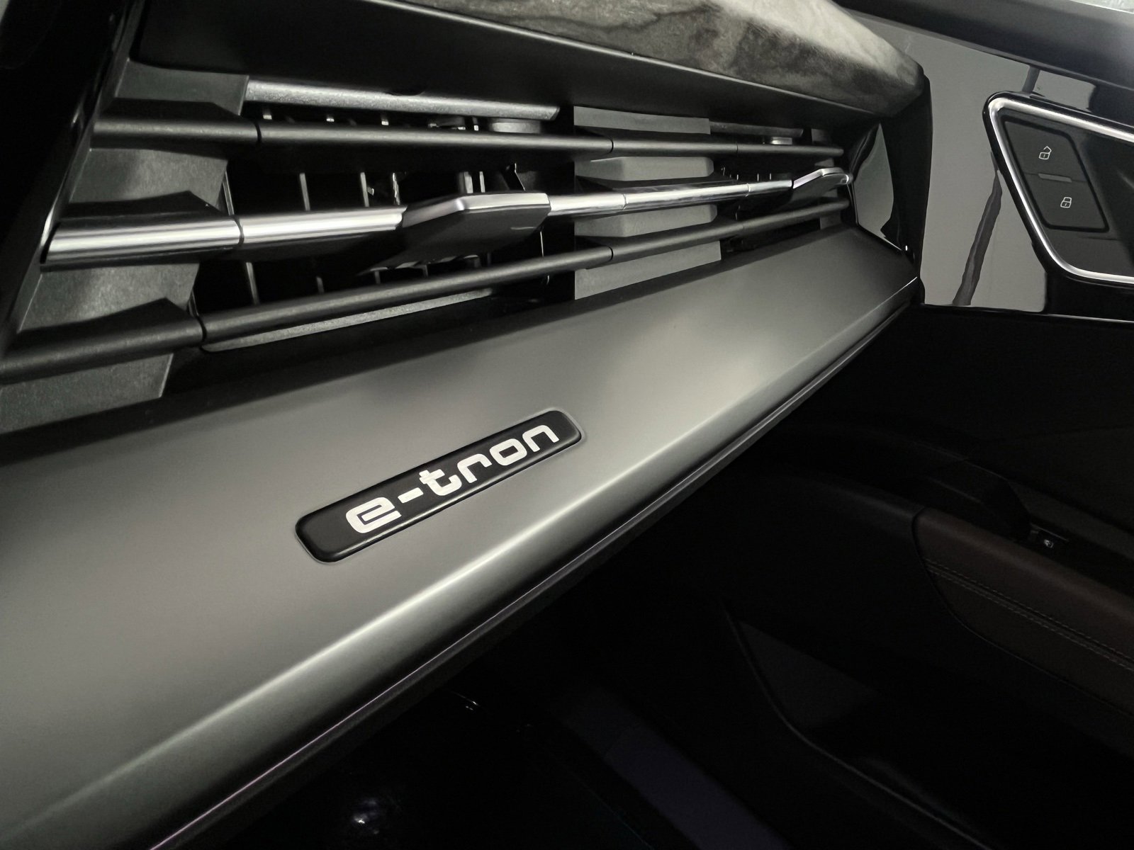 New 2026 Audi Q4 e-tron Premium Plus image 19