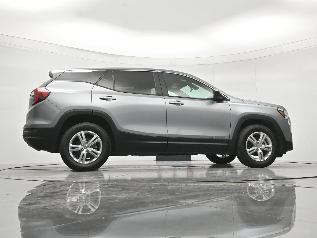 Used 2024 GMC Terrain SLE AWD/4WD image 39