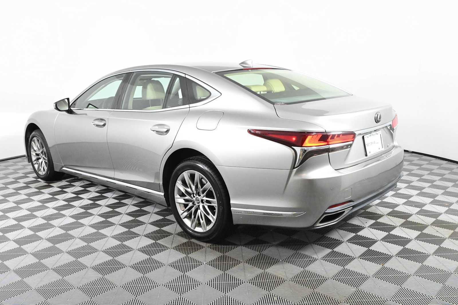 Used 2018 Lexus LS 500 w/ Interior Upgrade Package RWD image 7