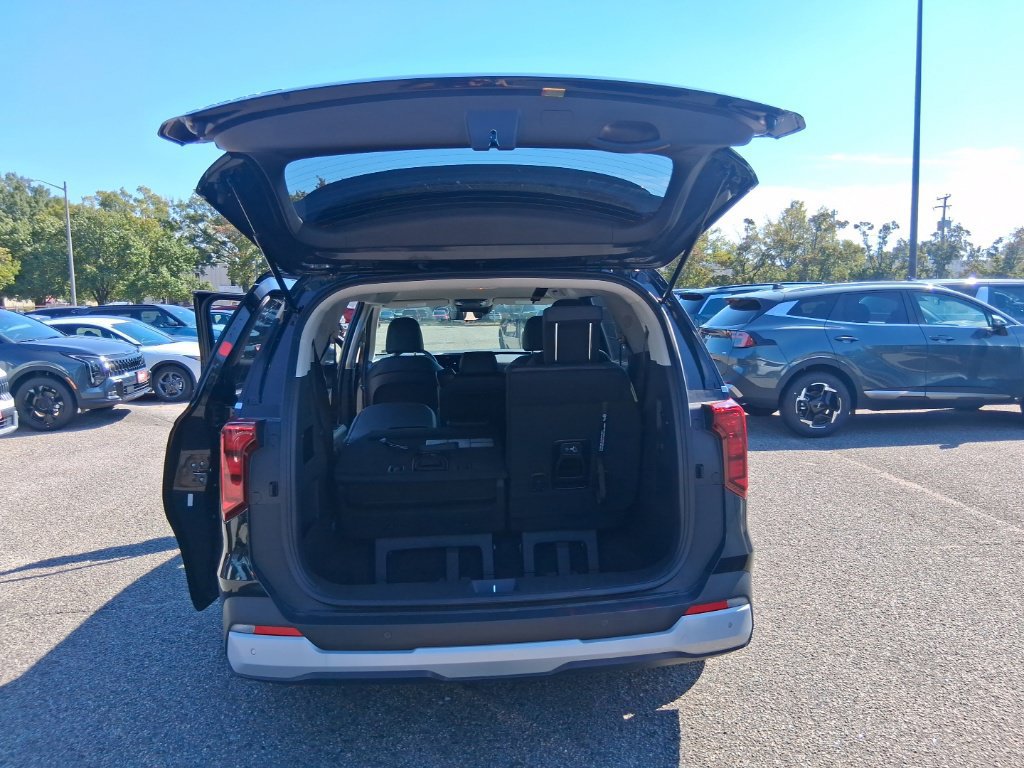 Certified 2026 Kia Carnival FWD image 23