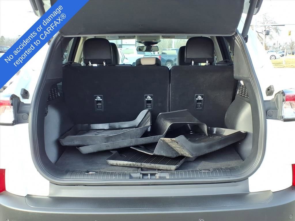 Used 2020 Ford Escape Titanium image 12