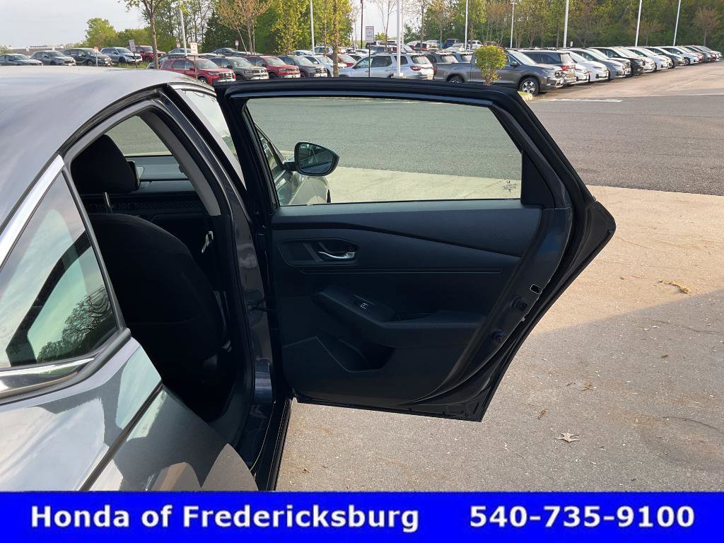 Certified 2025 Honda Accord LX image 17